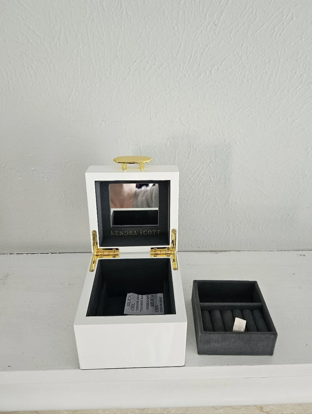 NWOT Kendra Scott Small Jewelry Box